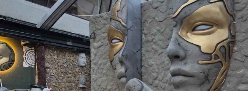 IMG 6 Escultura tematica interactiva escenario Zenith Rooftop Medellin by Cr Studio 3D